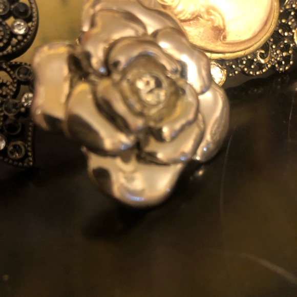 Rings - Picture 7 of 7